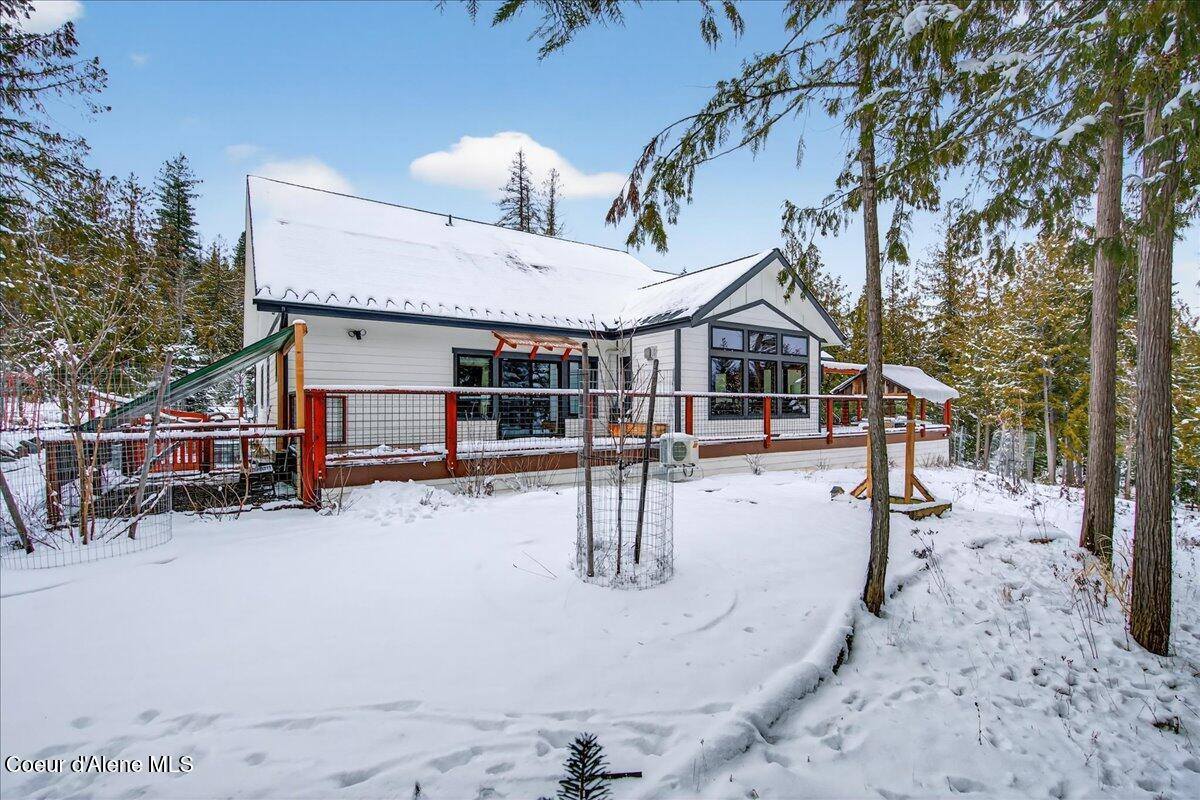 505 Chippewa Trl, Sagle, ID 83860