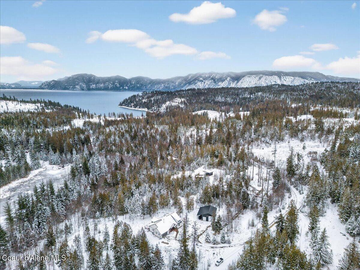 505 Chippewa Trl, Sagle, ID 83860