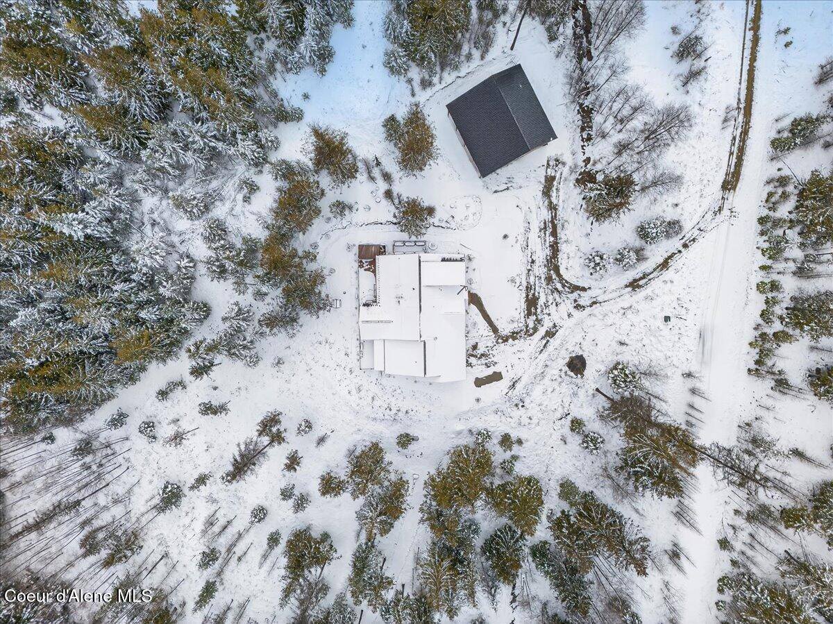 505 Chippewa Trl, Sagle, ID 83860