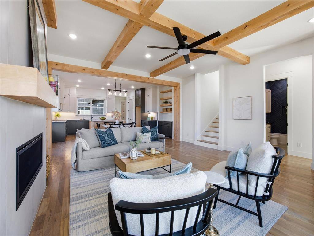 305 Dylan Way, Midlothian, TX 76065