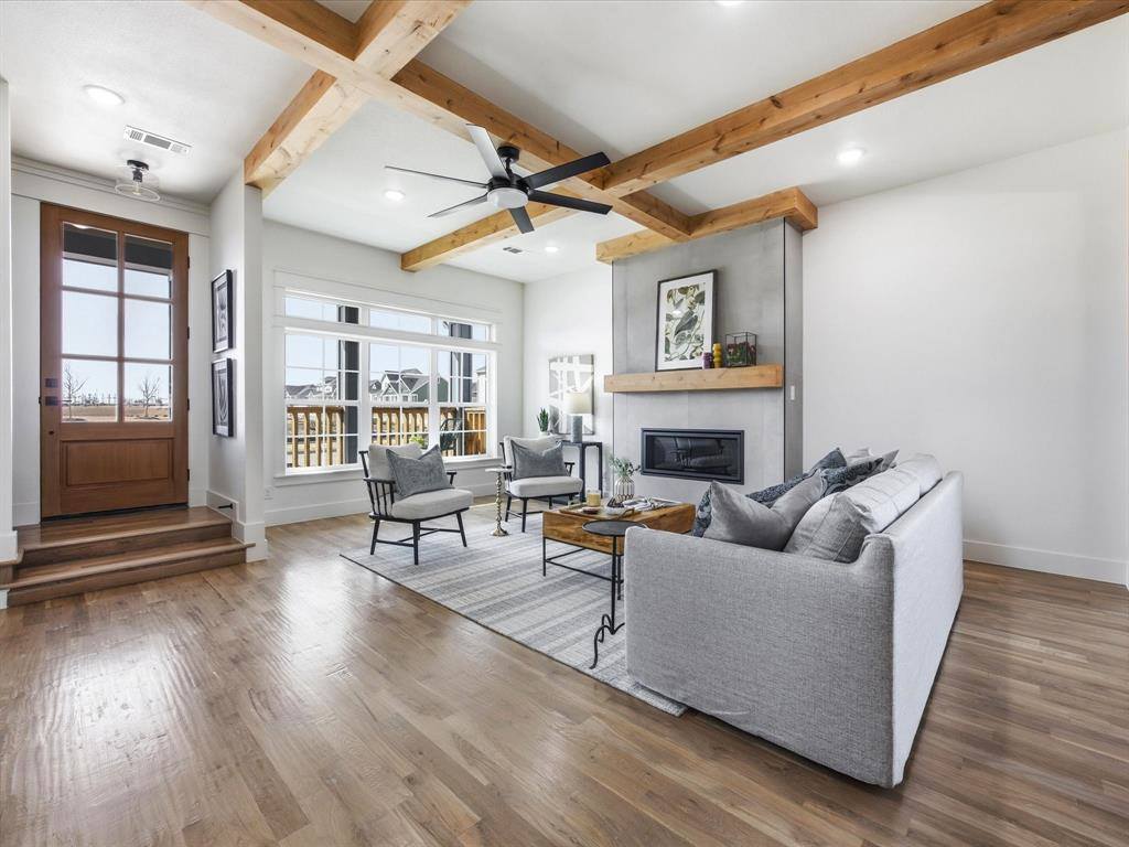 305 Dylan Way, Midlothian, TX 76065