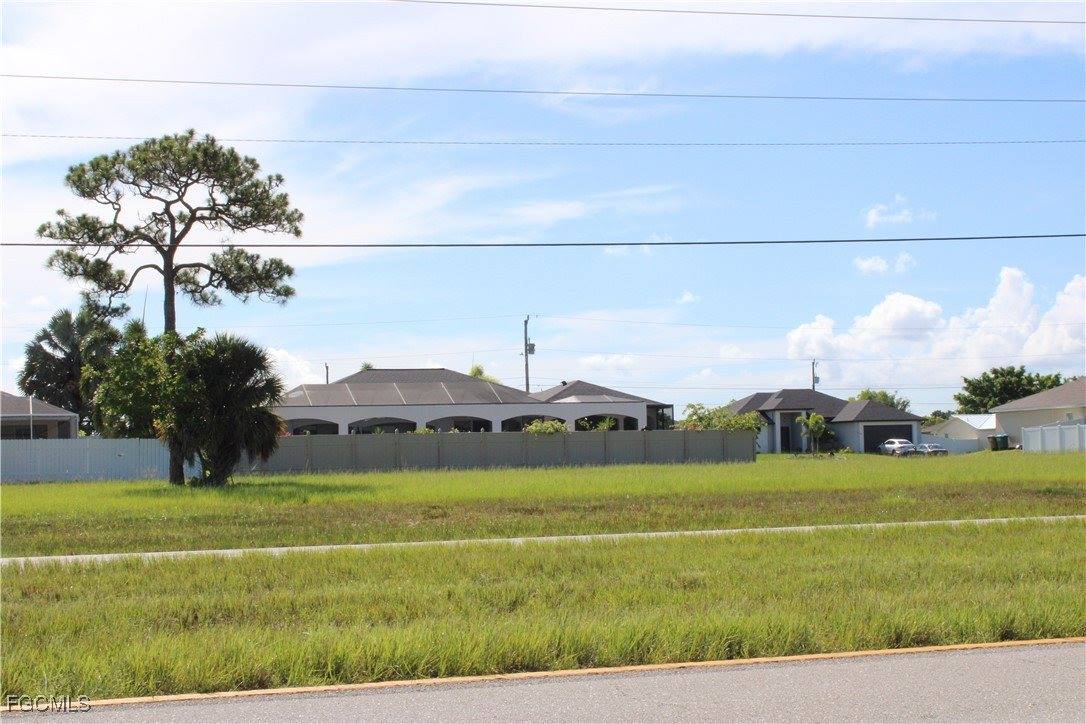 1719 Santa Barbara Boulevard North, Cape Coral, FL 33993