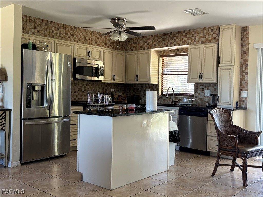 1112 SW 11th Court, Cape Coral, FL 33991