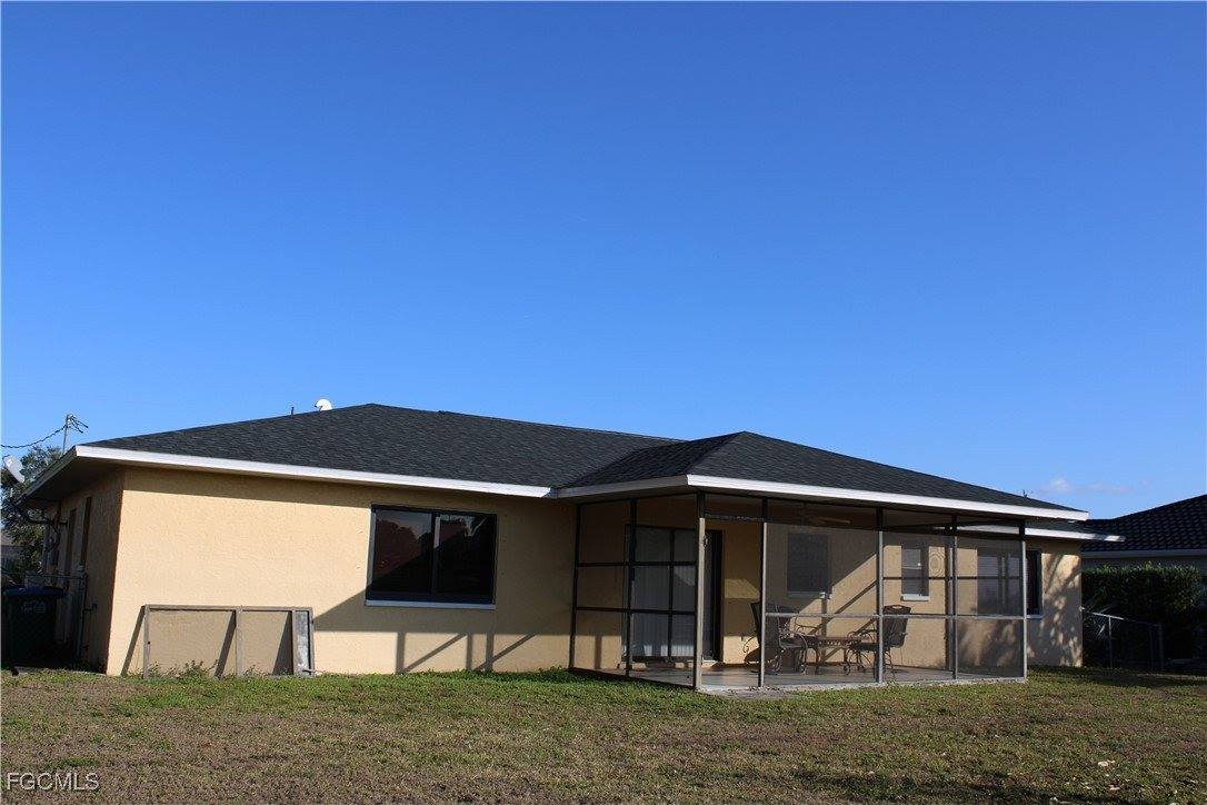 1112 SW 11th Court, Cape Coral, FL 33991