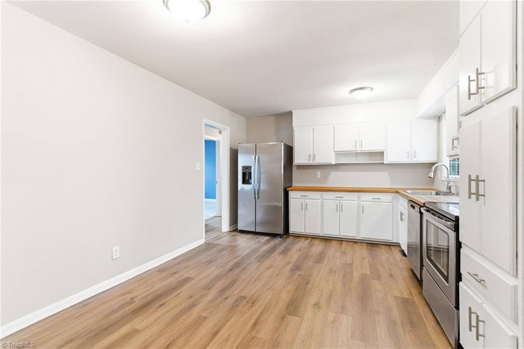 1456 London Drive, High Point, NC 27260