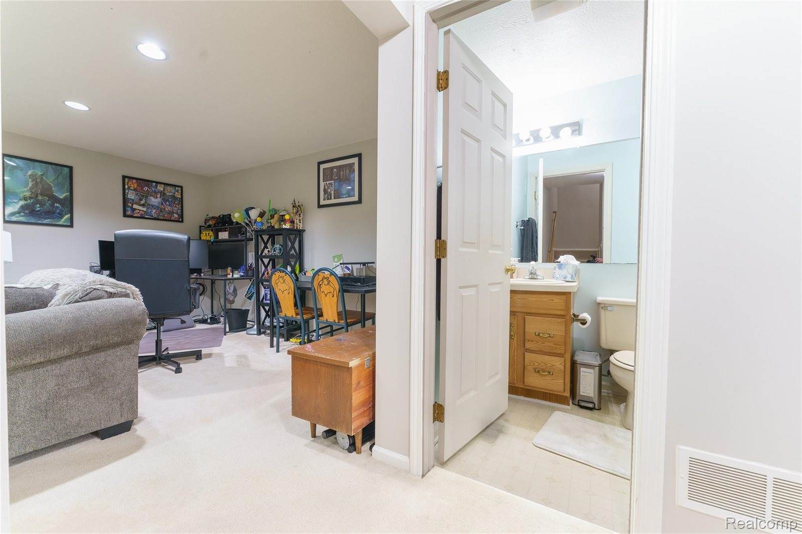 1321 Steeplechase Court, HowellTownship_Livingston, MI 48843