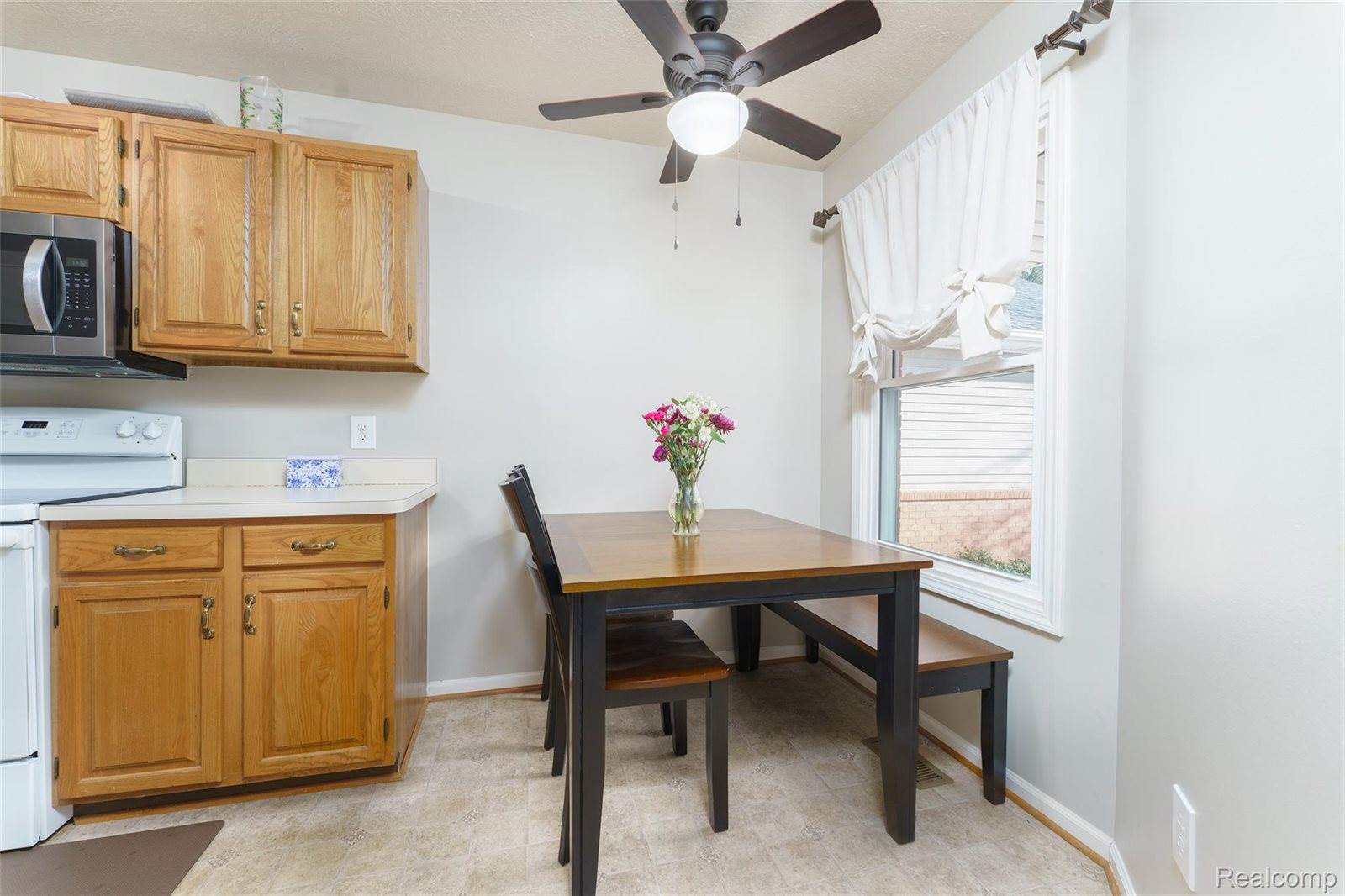 1321 Steeplechase Court, HowellTownship_Livingston, MI 48843