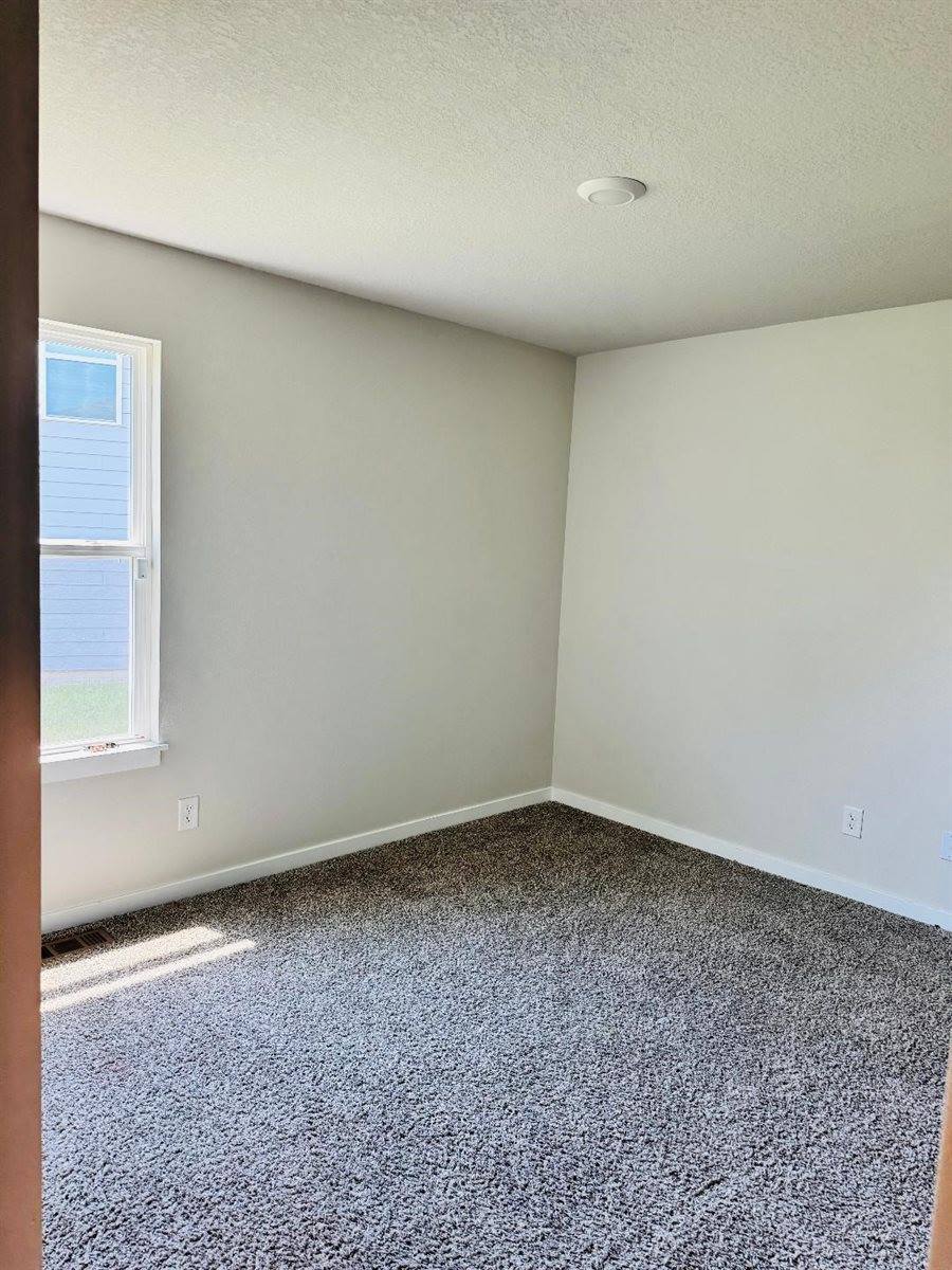 82 Dakota Circle, Waukee, IA 50263