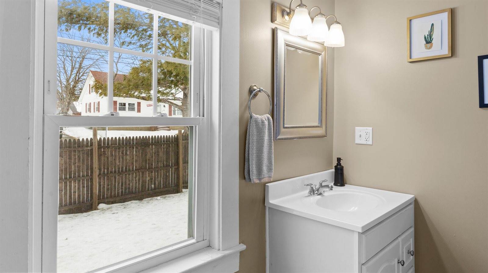 57 Allen Street, Bangor, ME 04401