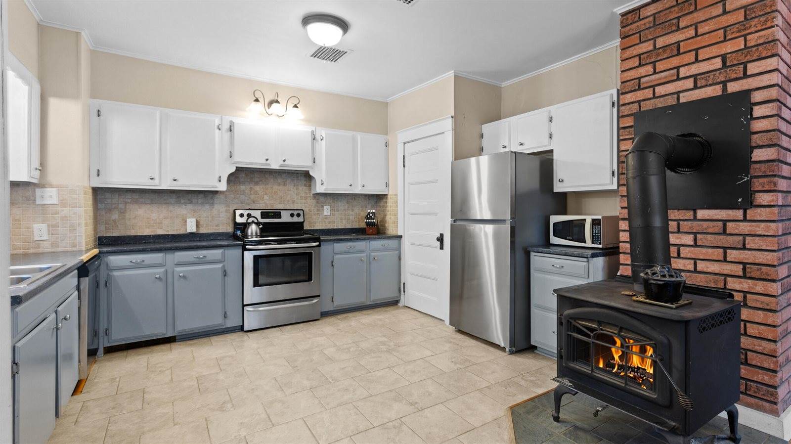 57 Allen Street, Bangor, ME 04401