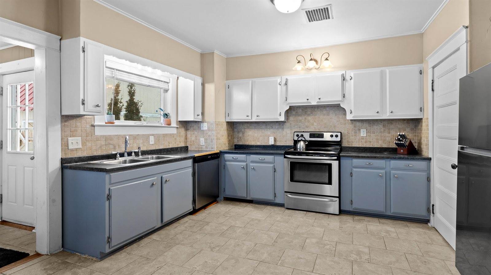 57 Allen Street, Bangor, ME 04401