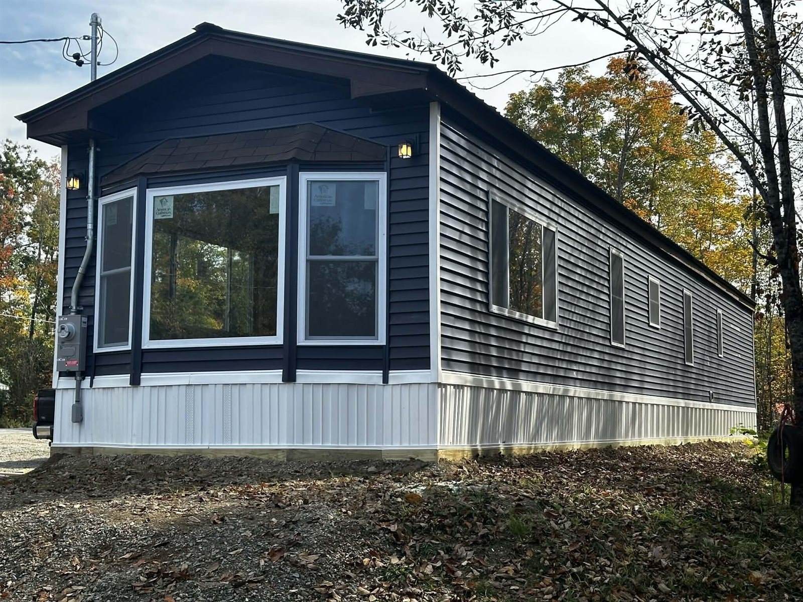 550 Troy Road, Detroit, ME 04929