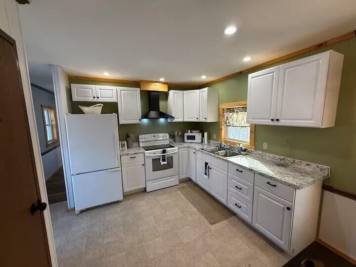 550 Troy Road, Detroit, ME 04929