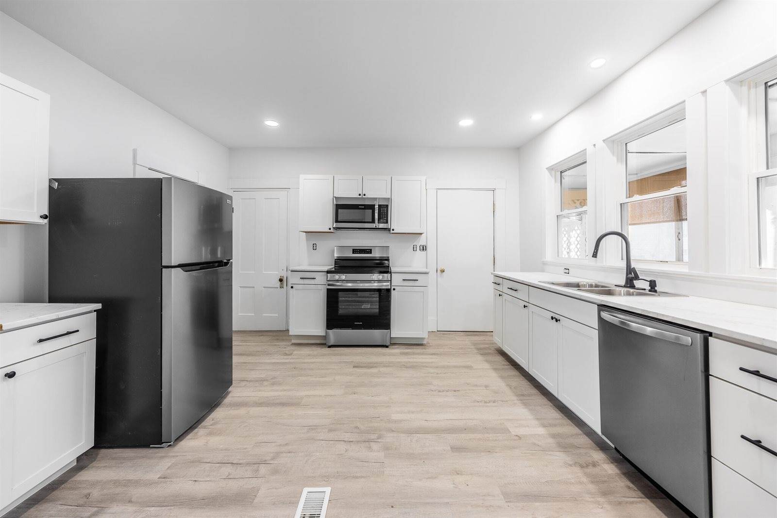 229 Center Street, Bangor, ME 04401