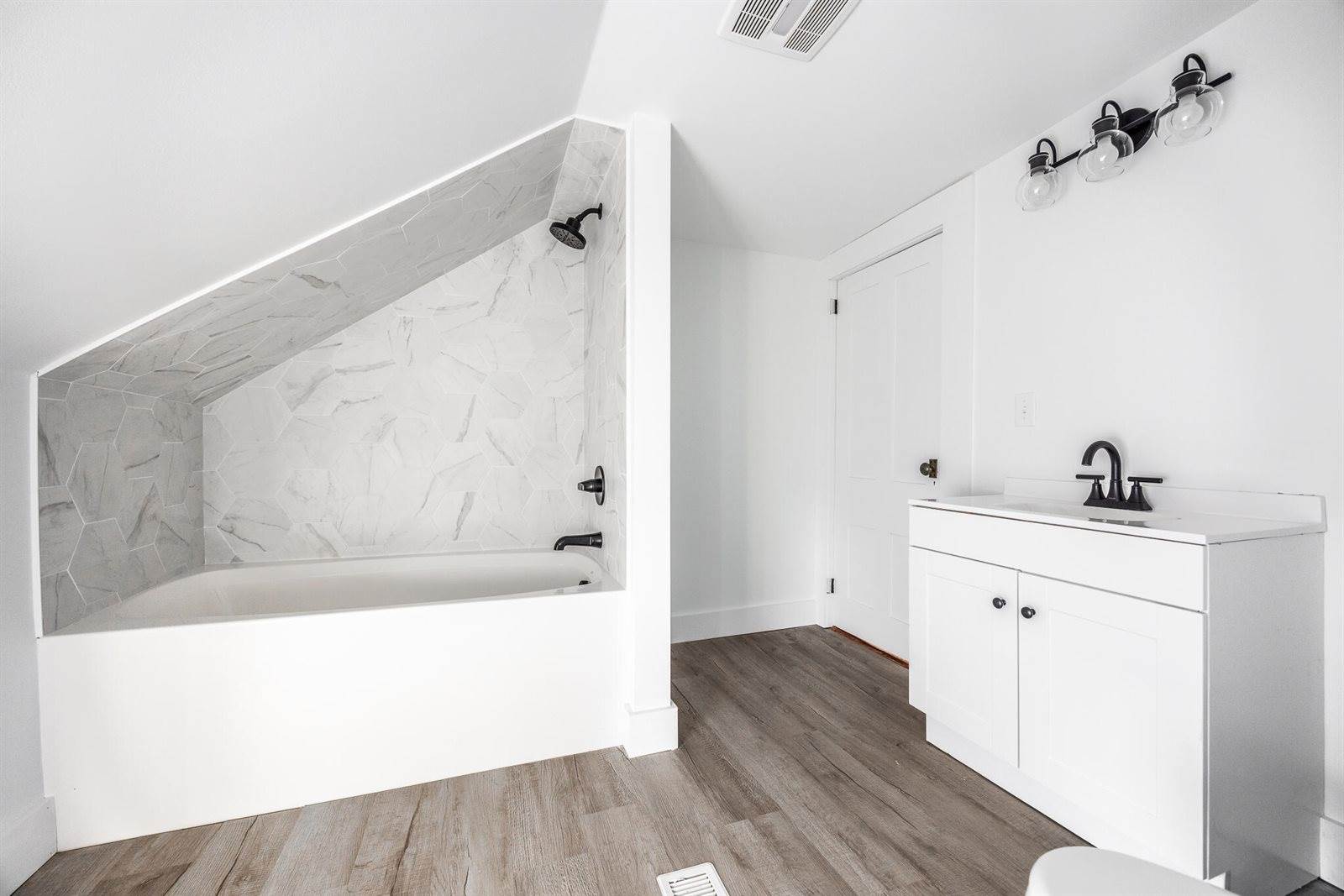 229 Center Street, Bangor, ME 04401