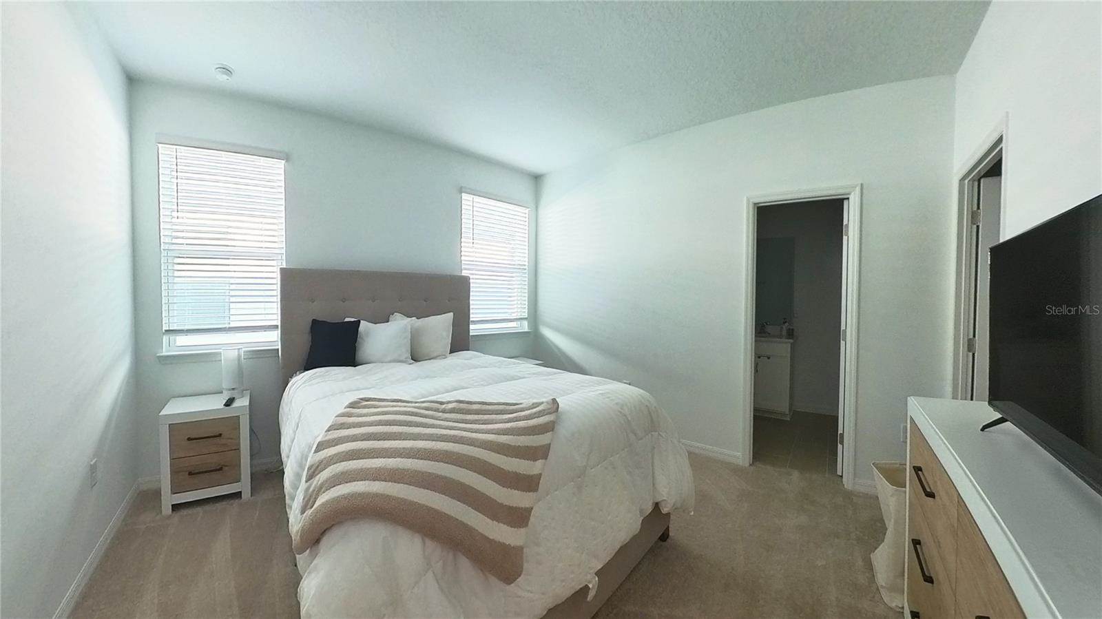 554 Orient Avenue, Debary, FL 32713