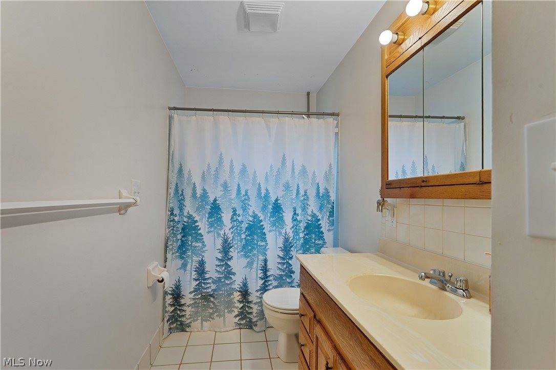 9868 Unity Road, Poland, OH 44514