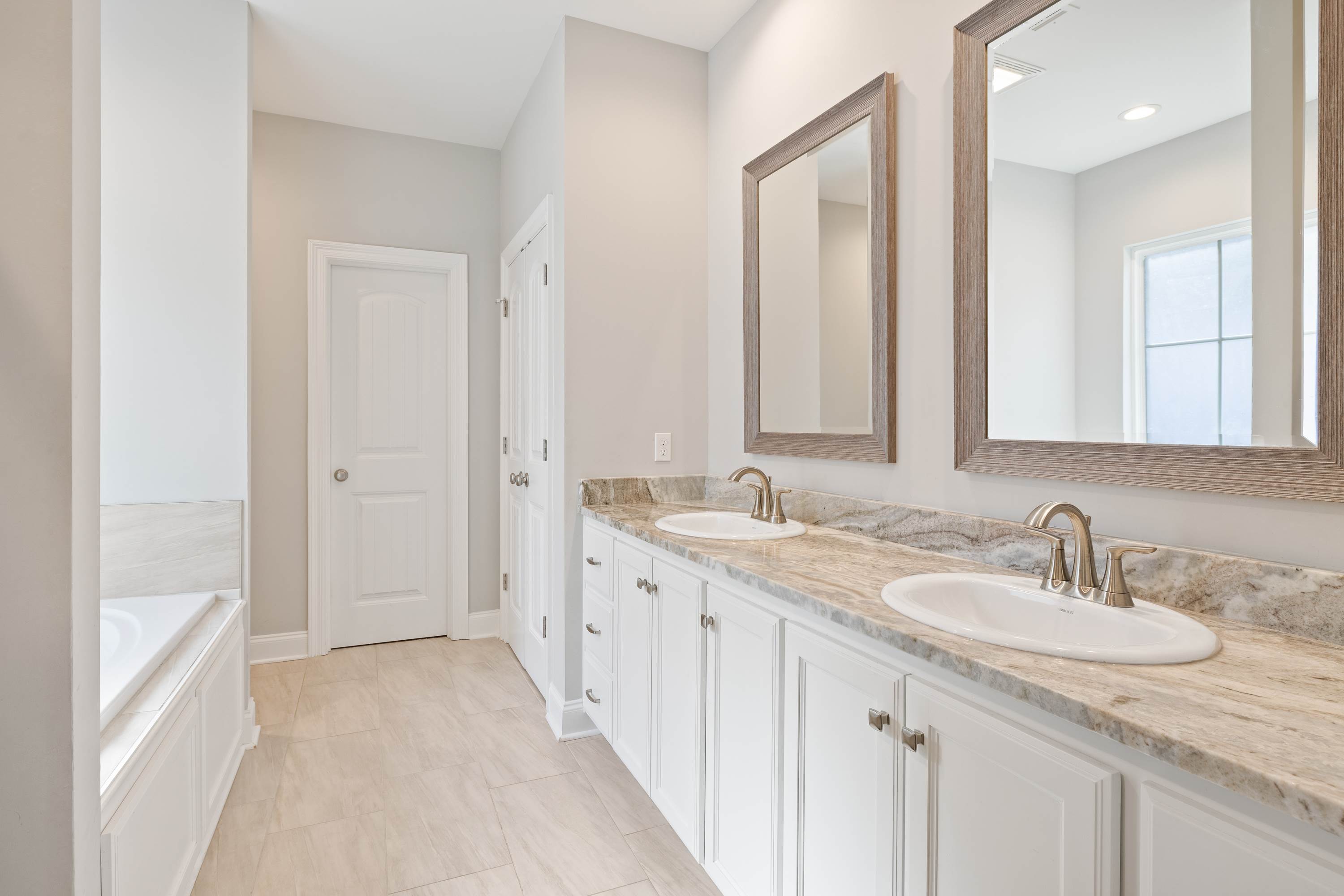 318 Adry Lane, Youngsville, LA 70952