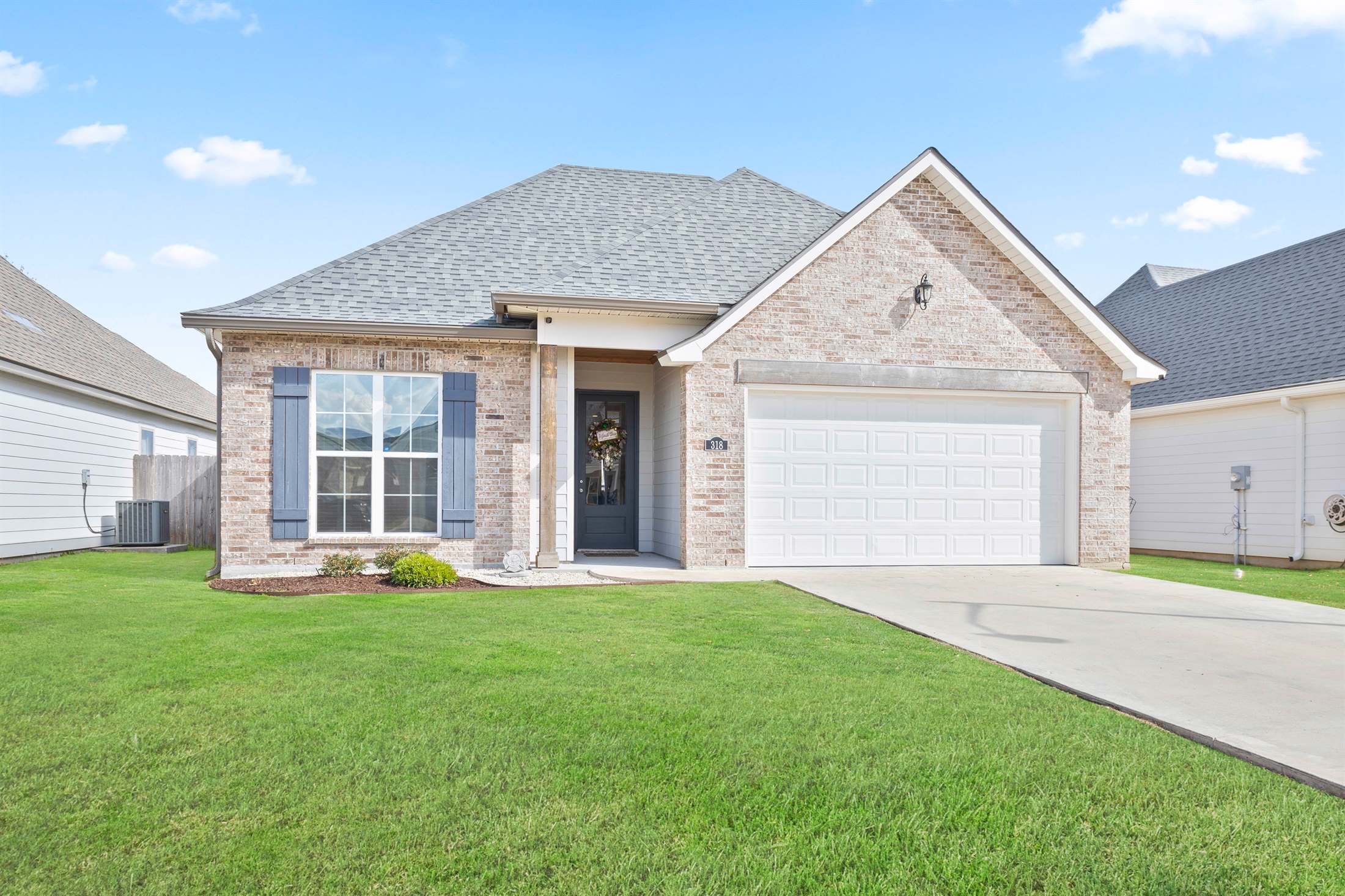 318 Adry Lane, Youngsville, LA 70952