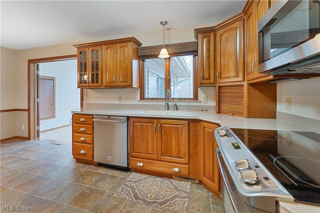 6599 Struthers Road, Poland, OH 44514