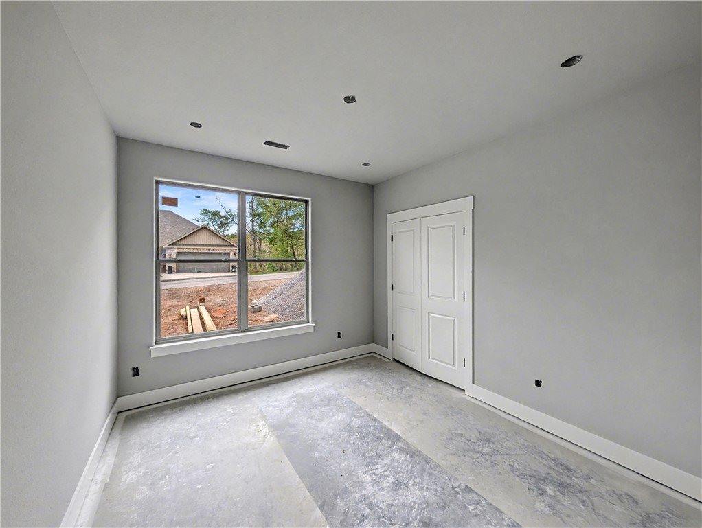 19 Mildenhall Drive, Bella Vista, AR 72714