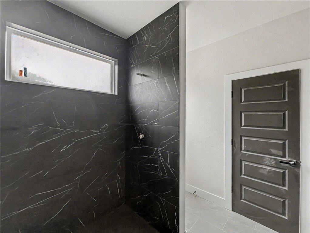 3 Granshire Lane, Bella Vista, AR 72714