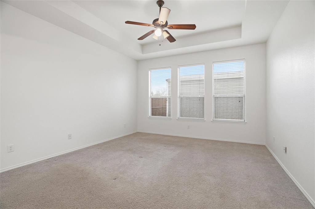 508 Lakeview Circle, Burleson, TX 76028