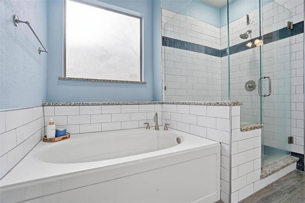 508 Lakeview Circle, Burleson, TX 76028