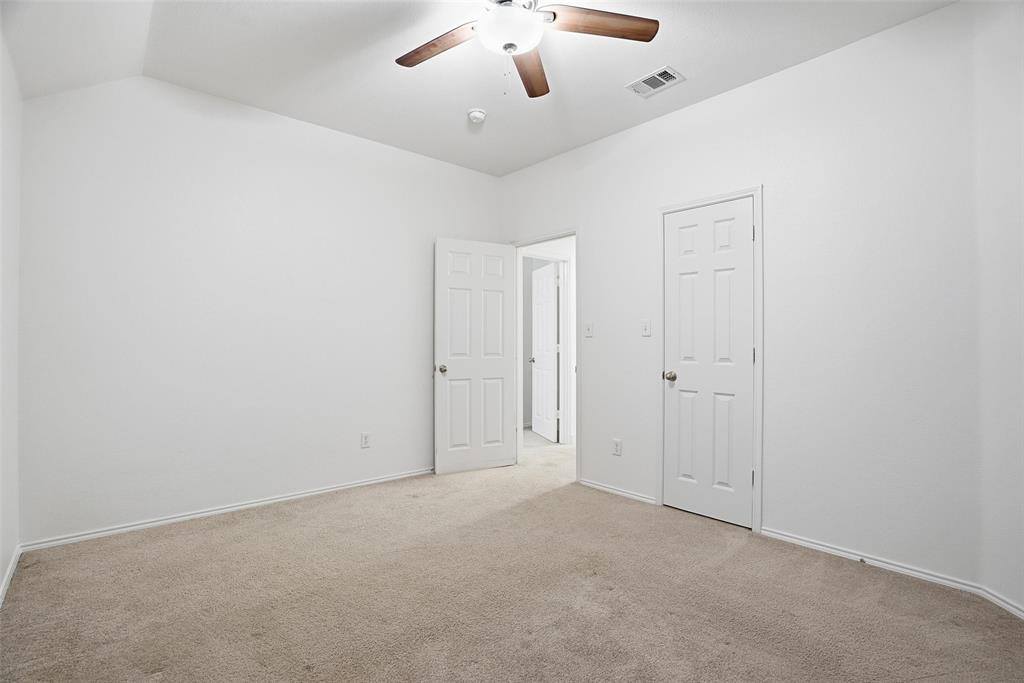 508 Lakeview Circle, Burleson, TX 76028