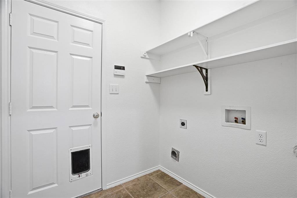 508 Lakeview Circle, Burleson, TX 76028