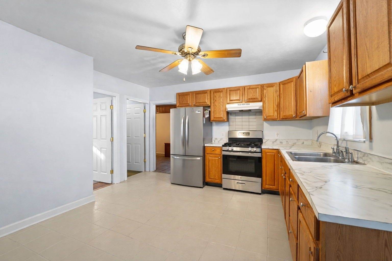 3102 Buckingham Road, Endicott, NY 13760
