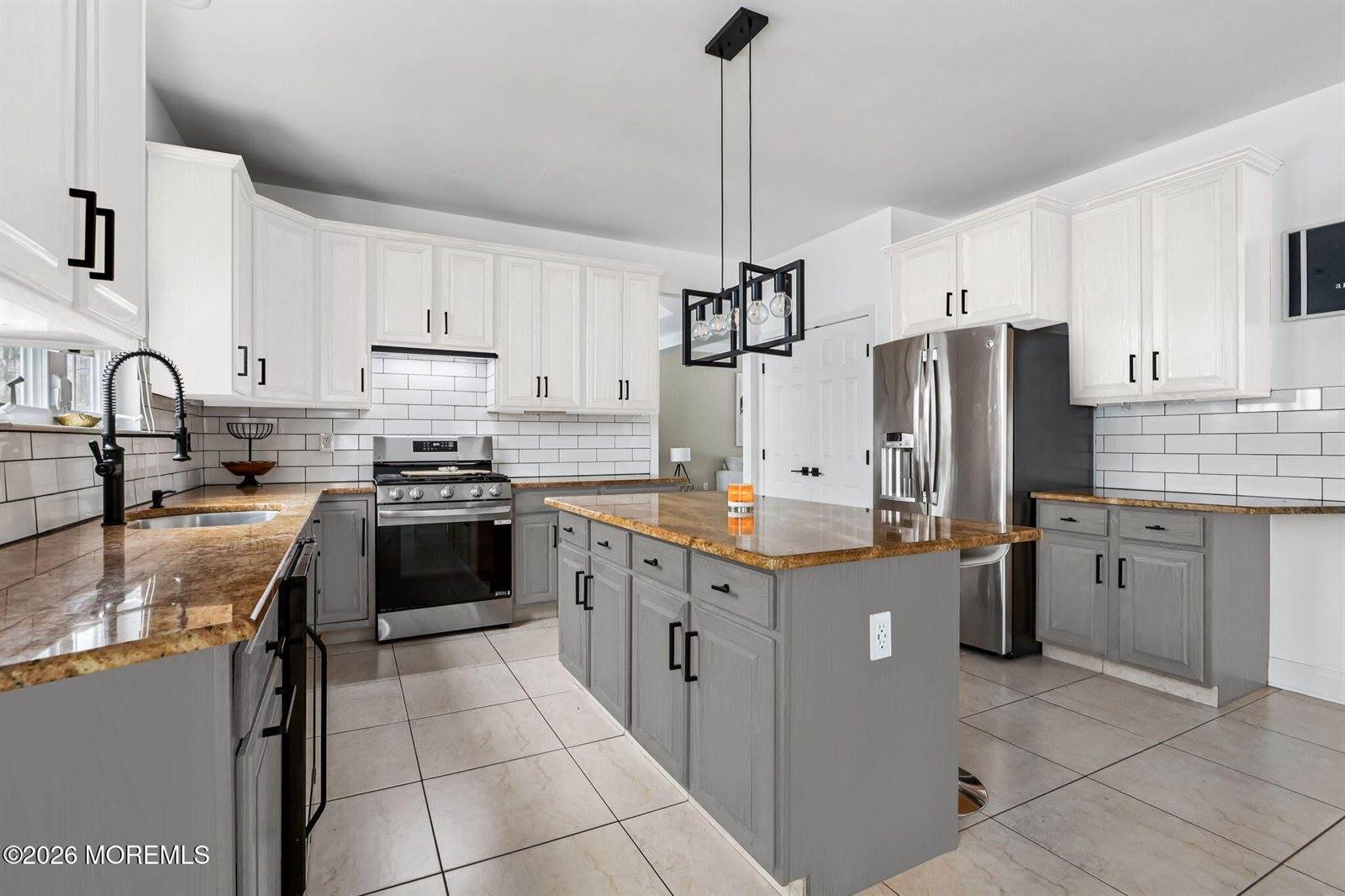 9 Winners Circle, Manalapan, NJ 07726