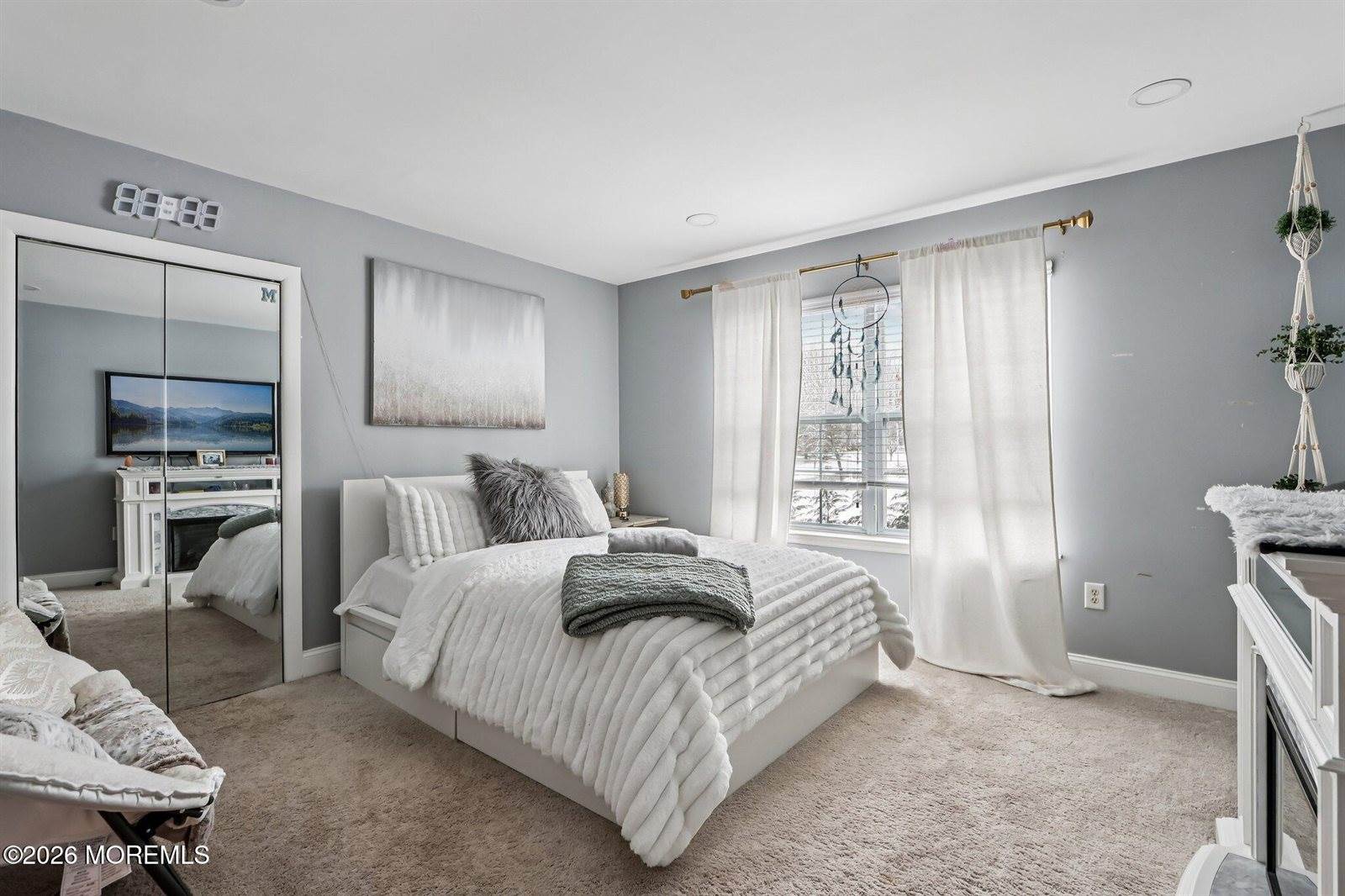 9 Winners Circle, Manalapan, NJ 07726