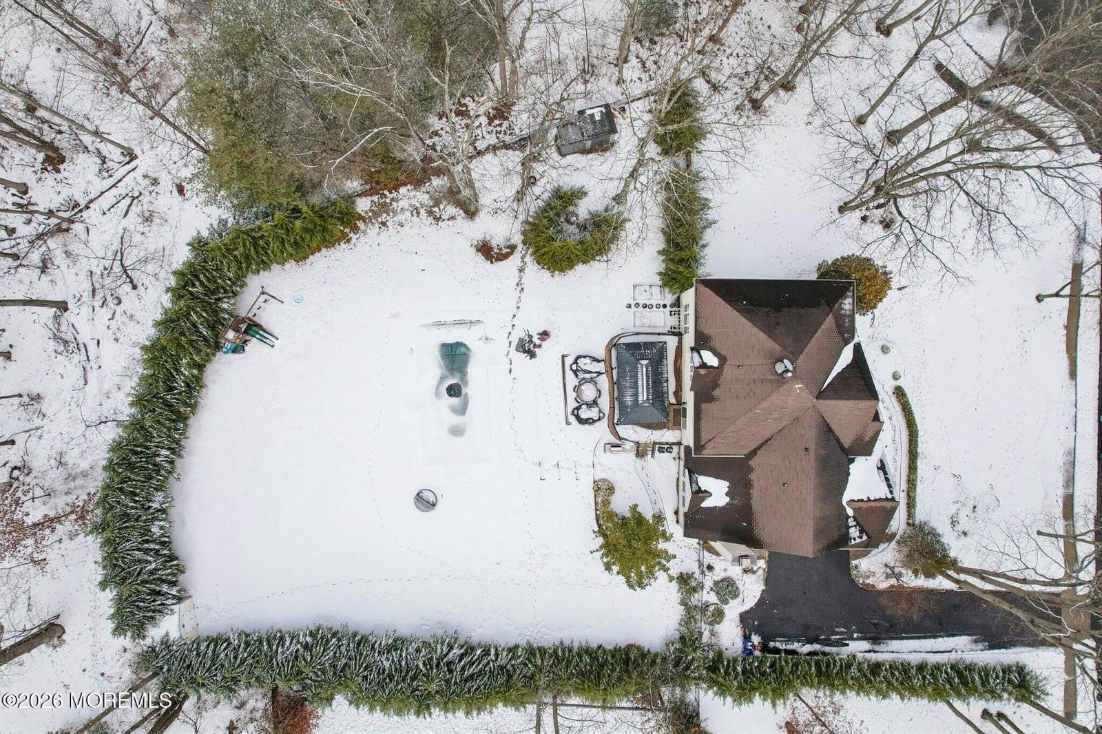 9 Winners Circle, Manalapan, NJ 07726