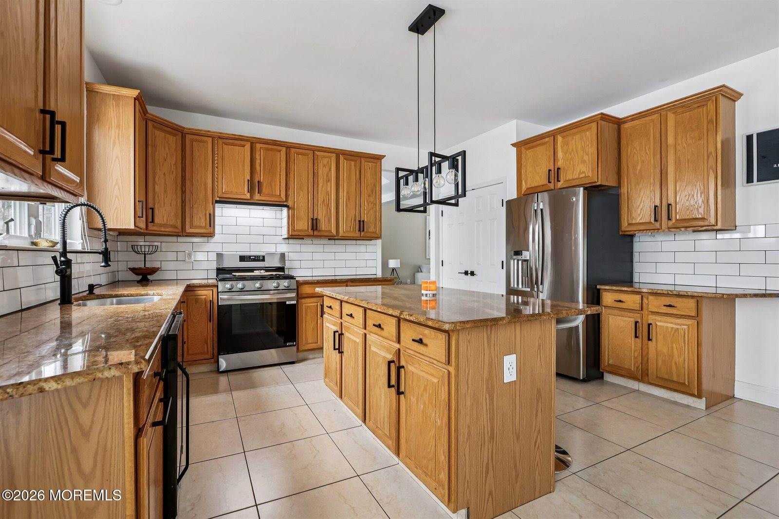 9 Winners Circle, Manalapan, NJ 07726