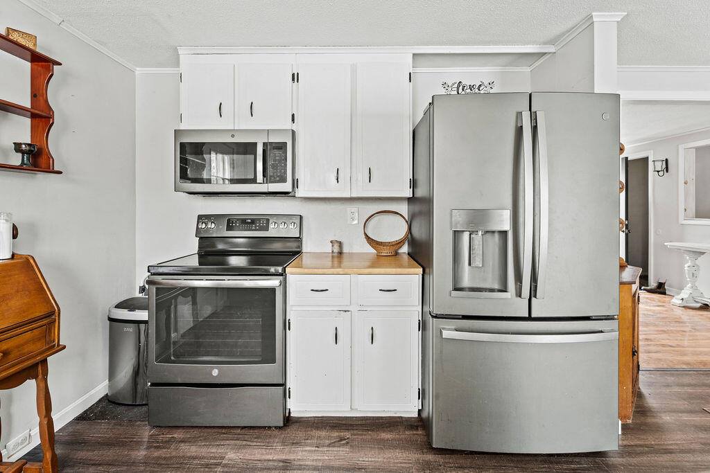 611 Horseback Road, Carmel, ME 04419