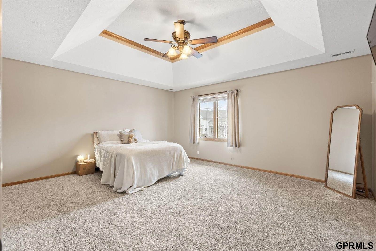 907 Woodland Avenue, Papillion, NE 68046