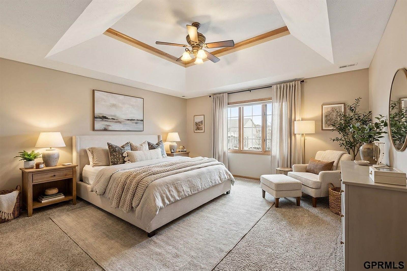 907 Woodland Avenue, Papillion, NE 68046