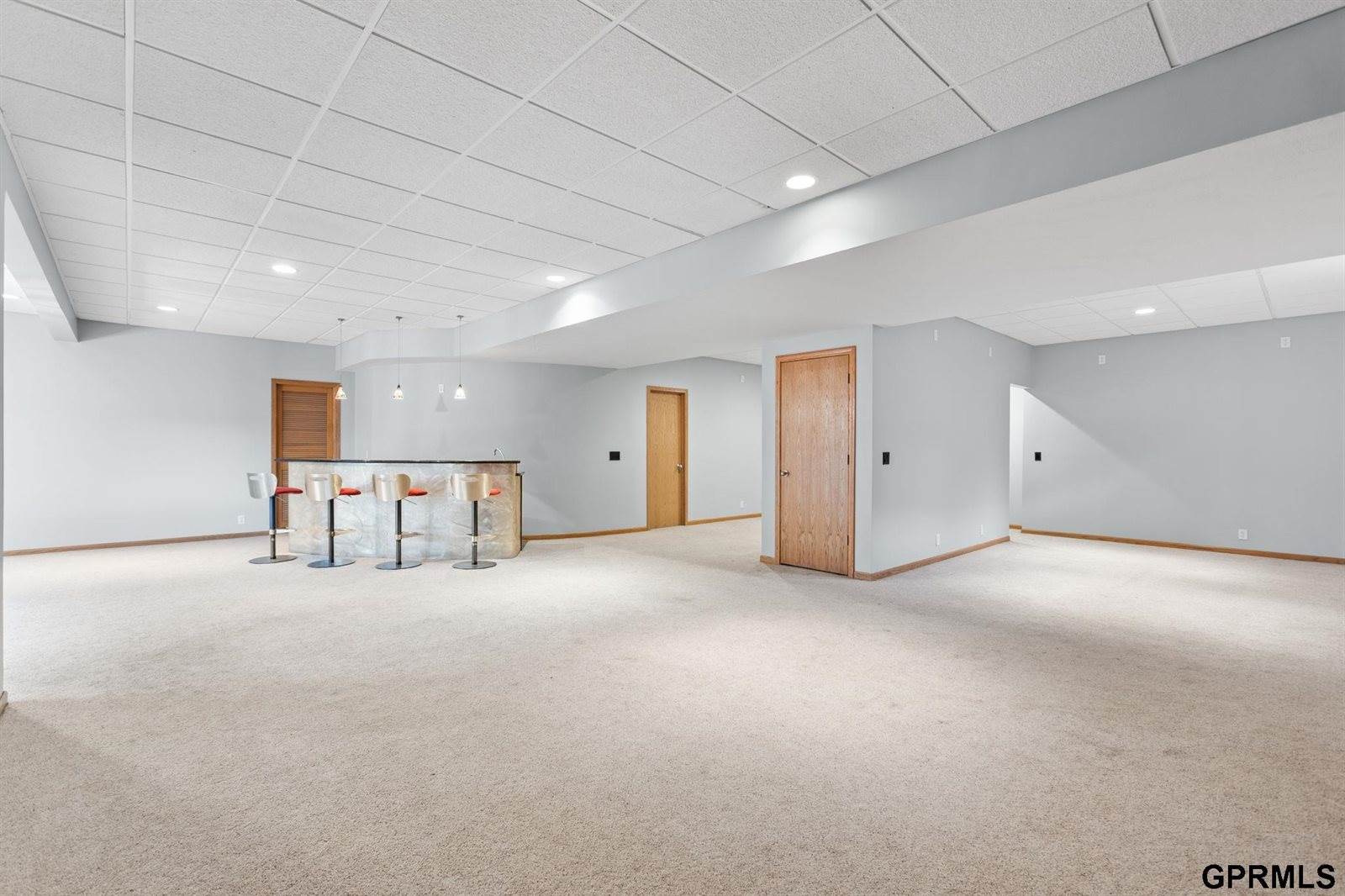 907 Woodland Avenue, Papillion, NE 68046