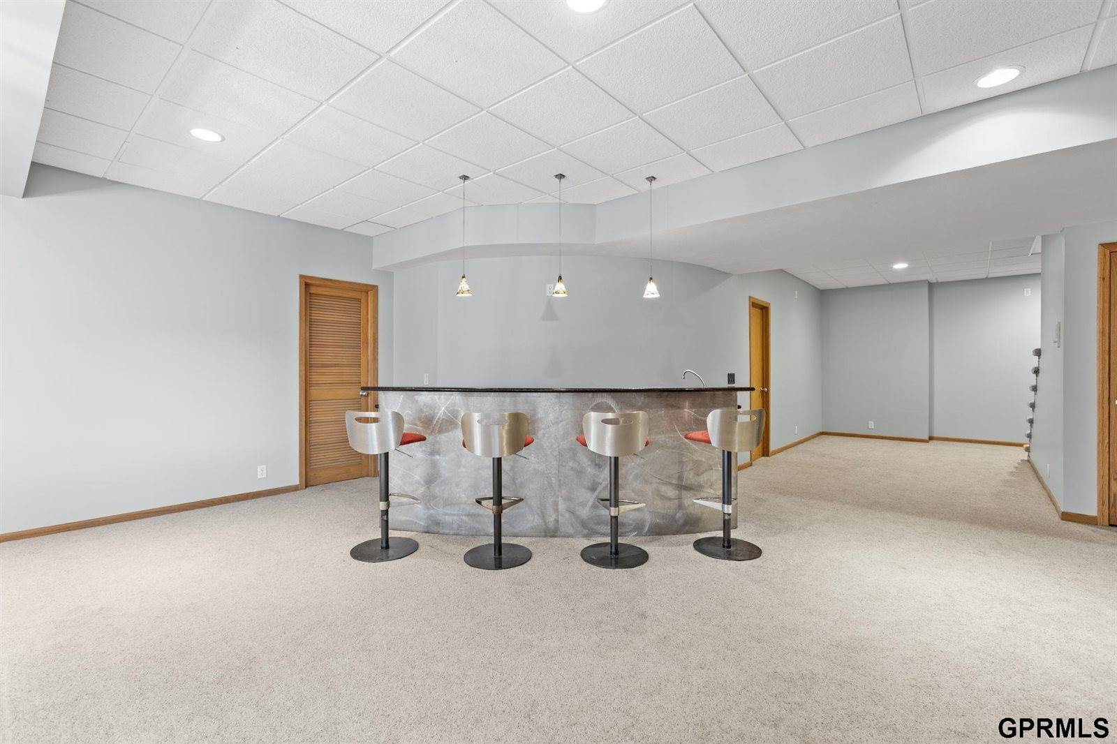 907 Woodland Avenue, Papillion, NE 68046