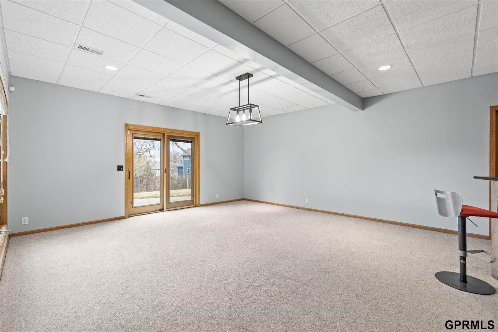 907 Woodland Avenue, Papillion, NE 68046