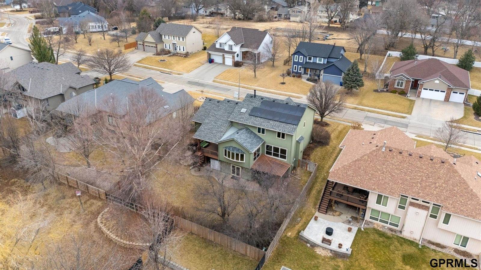907 Woodland Avenue, Papillion, NE 68046