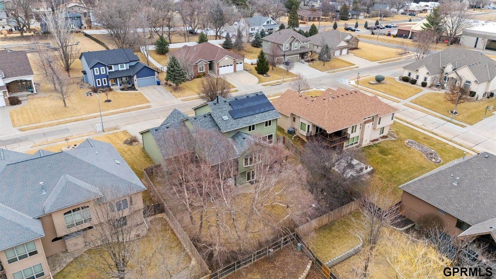 907 Woodland Avenue, Papillion, NE 68046