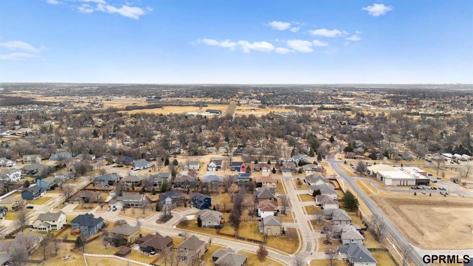 907 Woodland Avenue, Papillion, NE 68046