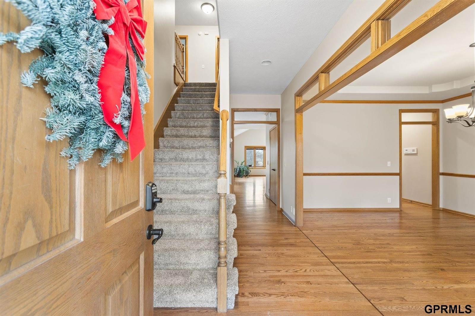 907 Woodland Avenue, Papillion, NE 68046