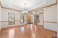 907 Woodland Avenue, Papillion, NE 68046