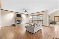 907 Woodland Avenue, Papillion, NE 68046