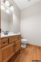 907 Woodland Avenue, Papillion, NE 68046