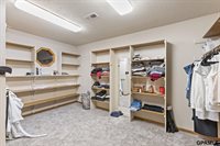 907 Woodland Avenue, Papillion, NE 68046