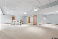 907 Woodland Avenue, Papillion, NE 68046